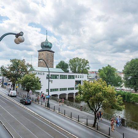 Riverside Apartment With A Balcony Praha Exteriér fotografie