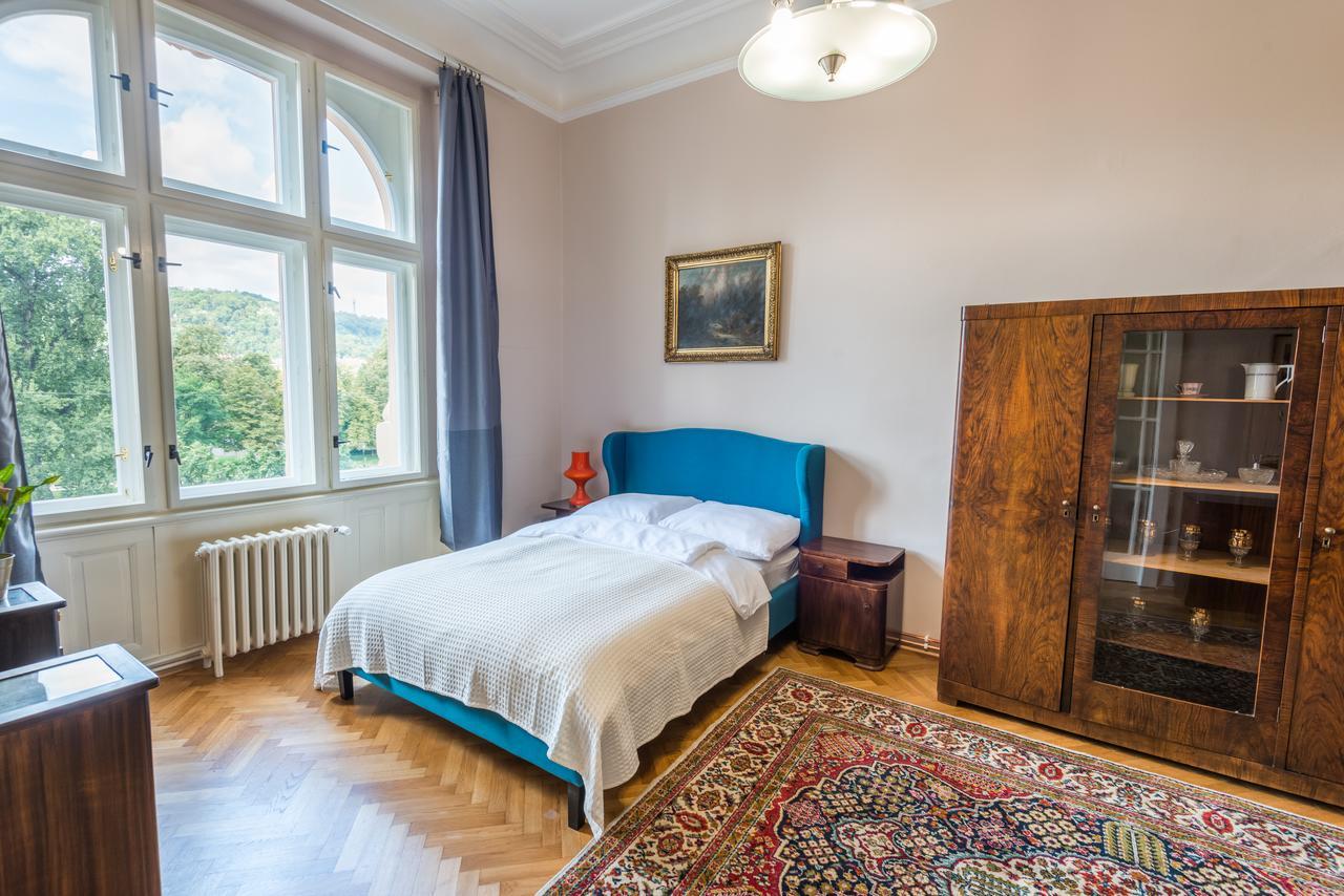 Riverside Apartment With A Balcony Praha Exteriér fotografie
