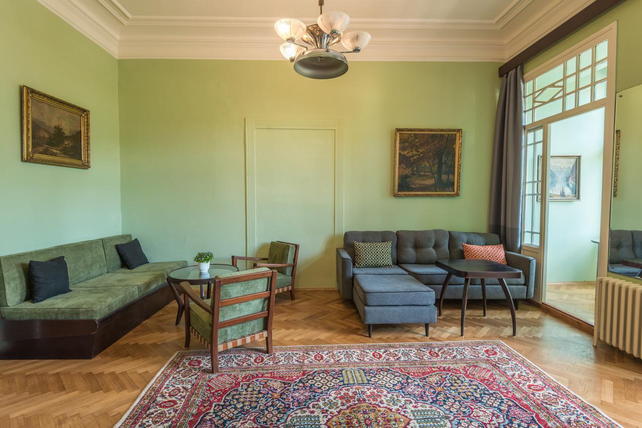 Riverside Apartment With A Balcony Praha Exteriér fotografie